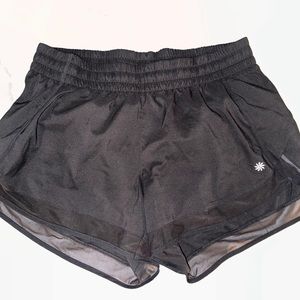 Athleta Mesh Racer Run Short 4"